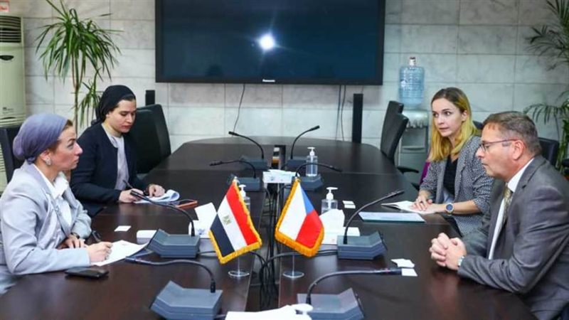 وزيرة البيئة الدكتورة