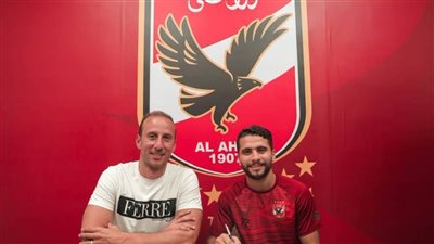 الأهلي يجدد تعاقد محمد محمود لمدة 5 مواسم