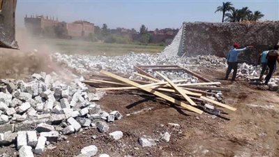 إزالة 44 حالة تعدٍّ على الأراضي الزراعية ومخالفات البناء بسوهاج