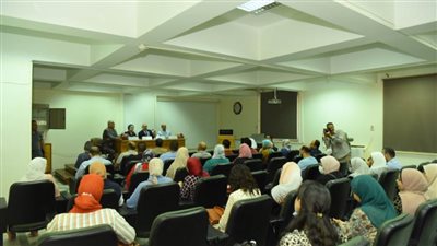 رئيس جامعة أسيوط يكلف عميد كلية الطب بتوفير ما يلزم لمرضى الأورام