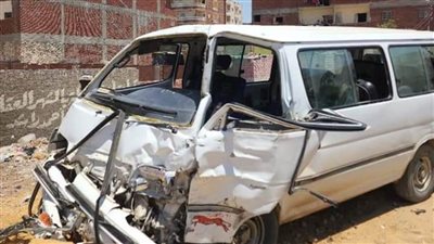 إصابة 5 في حادث تصادم بين ربع نقل وميكروباص بالإسماعيلية