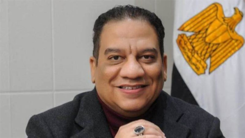 الدكتور عادل عبده