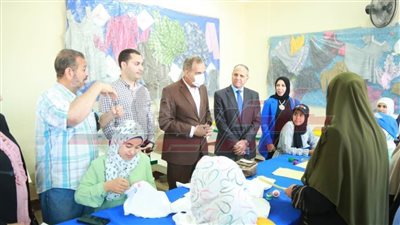 محافظ كفر الشيخ يتفقد امتحانات الدبلومات الفنية ومدارس الأمل