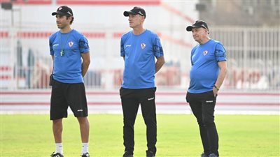 الزمالك يواجه الاتصالات بـ 3 أشواط.. وطلبة يصافح زملاءه بالأبيض