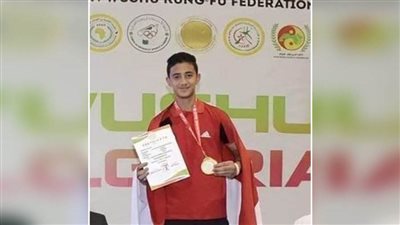 محافظ بورسعيد يشيد بفوز اللاعب 