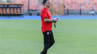 إيهاب جلال يضم نجمي فيوتشر والإسماعيلي لقائمة منتخب مصر