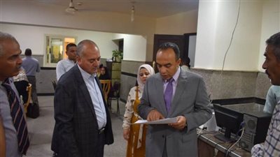 نائب محافظ المنيا يتابع العمل بالمركز التكنولوجي بسمالوط