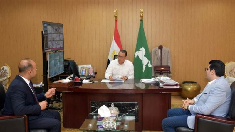 محافظ الشرقية ونائبه