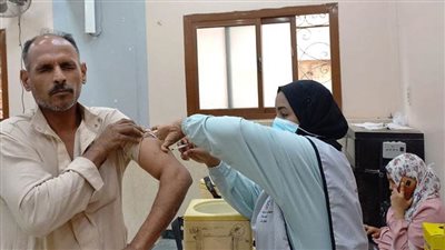 صحة الغربية تنهي استعداداتها لتنفيذ حملات طرق الأبواب للتلقيح ضد كورونا