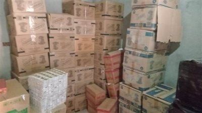 ضبط ١٢٥ ألف علبة سجائر مجهولة المصدر في حملة بالبحيرة