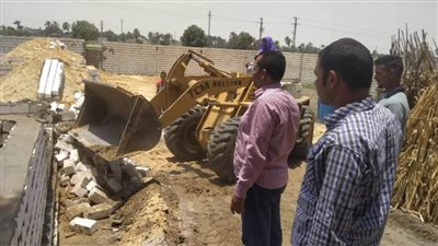 حملات مكبرة لإزالة التعديات على الأراضي الزراعية وأملاك الدولة بالمنيا