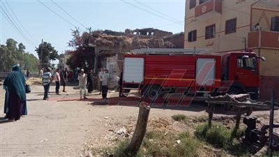 إصابة 5 أشخاص باختناق في حريق بقش أعلى منزل بكفر الشيخ
