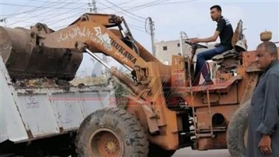 رئيس مدينة بيلا يتابع أعمال النظافة والإنارة بكفر الشيخ