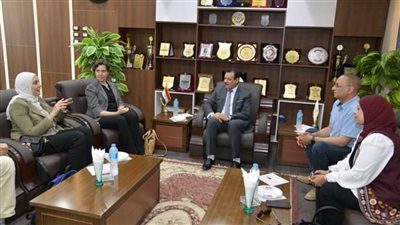 جامعة الوادى الجديد تستقبل وفد هيئة أمديست لبحث أوجه التعاون  بينهما