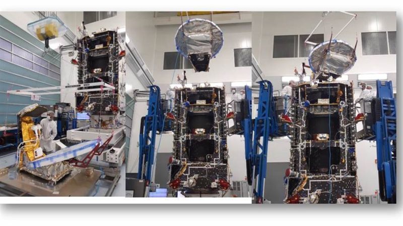 استعدادات اطلاق القمر