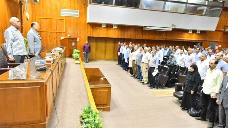 محافظ أسيوط لرؤساء