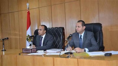 نائب محافظ المنيا يعلن الانتهاء من مراجعة الرخص السابقة