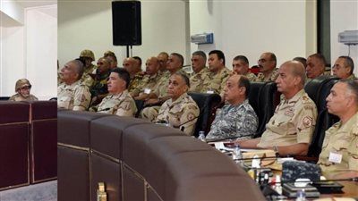 وزير الدفاع يشهد المرحلة الرئيسية لمشروع مراكز القيادة الاستراتيجي لإدارة الإشارة  (أمان-3) 