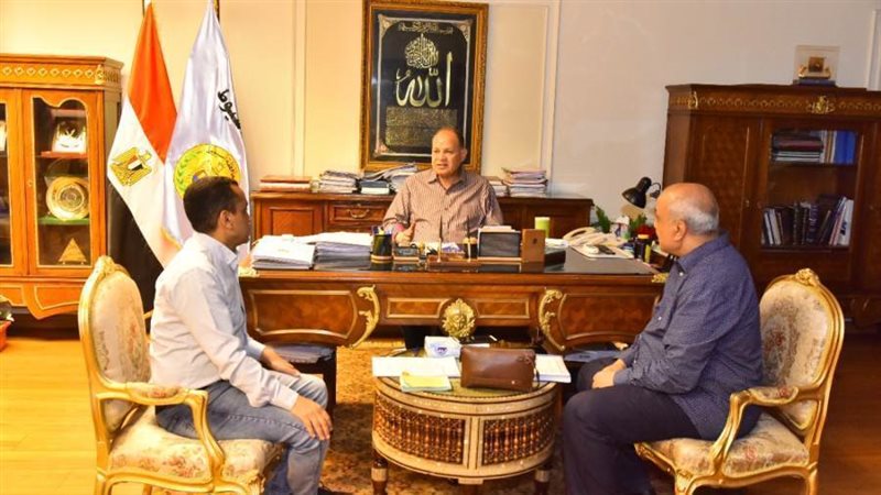 تسليم 87 مدرسة بطاقة