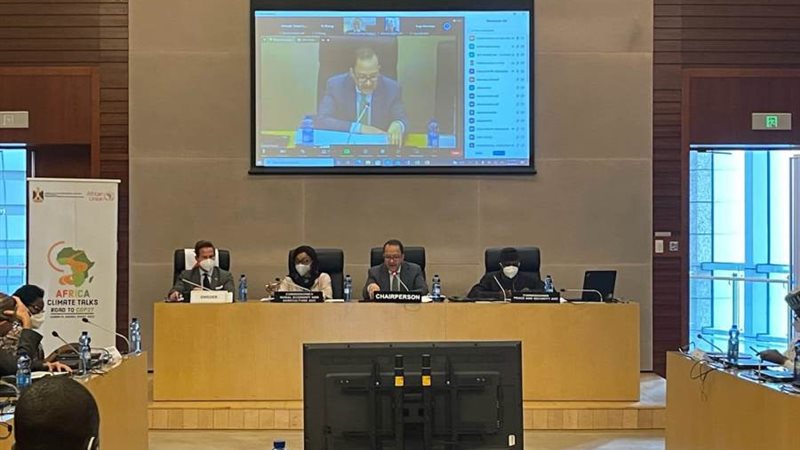 جانب من الجلسة