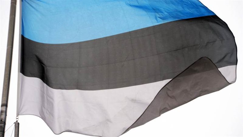 علم إستونيا