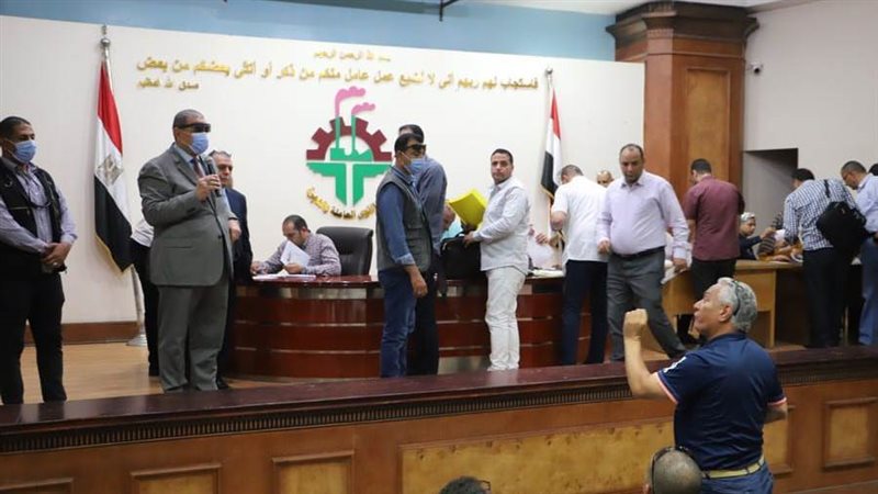 وزير القوى العاملة