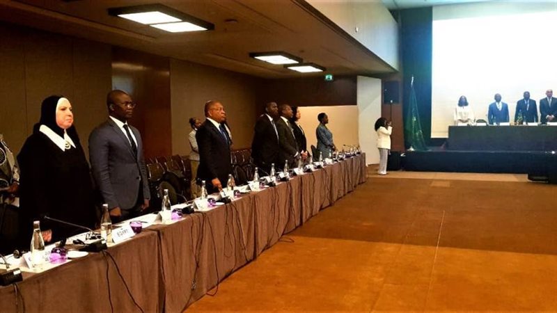 وزيرة التجارة والصناعة