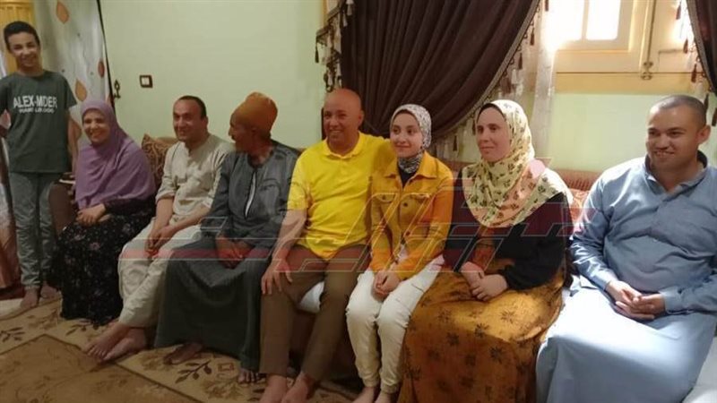 أسرة الطالبة فاطمة