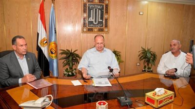 محافظ أسيوط يعتمد نتيجة امتحانات الفصل الدراسي الثاني للشهادة الإعدادية