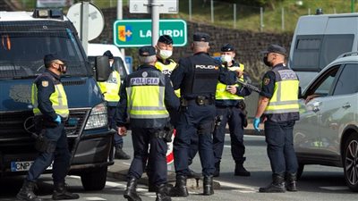 مقتل واصابة شخصين بسكين داخل حانة بفرنسا