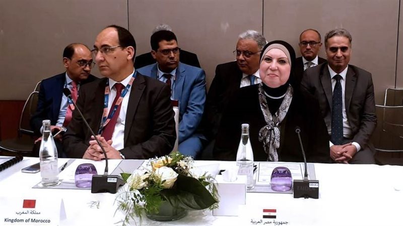 وزيرة التجارة والصناعة