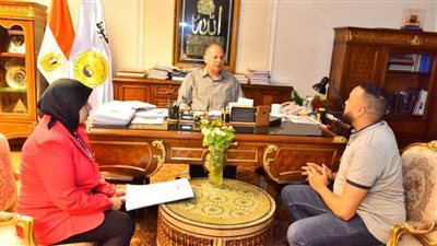 محافظ أسيوط يشيد بفريق عمل منظومة الشكاوى الموحدة التابعة لـ 