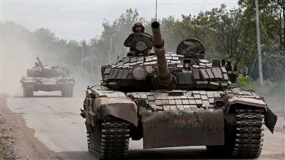 كاتب بريطاني: أوكرانيا في حاجة إلى أسلحة ثقيلة لمواجهة القوات الروسية