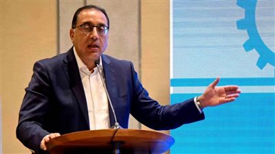 رئيس الوزراء يطلق استراتيجية تنمية صناعة السيارات من المنطقة الاقتصادية بشرق بورسعيد