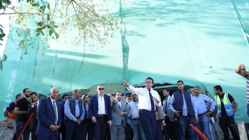 عبدالغفار يتفقد مشروع