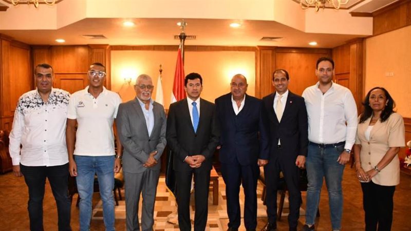 د. أشرف صبحى