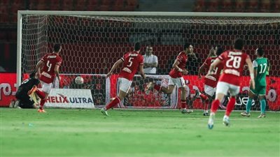 الأهلي يضرب إيسترن كومباني برباعية في الدوري