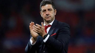 البرتغالي فيتوريا يقترب من خلافة موسيماني في الأهلي