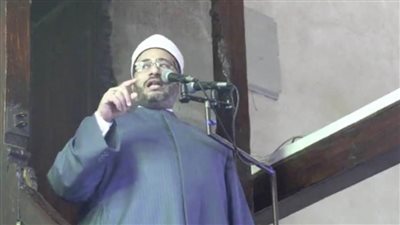 خطيب الجامع الأزهر: استقرار المجتمعات والأوطان نابع من استقرار الأسرة