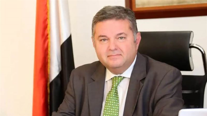 هشام توفيق وزير قطاع