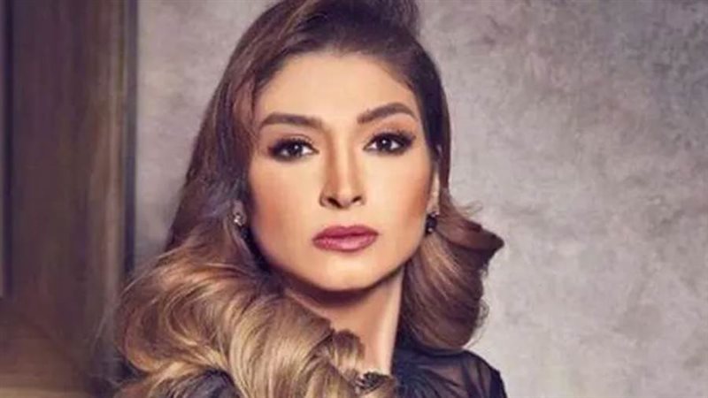 الفنانة روجينا