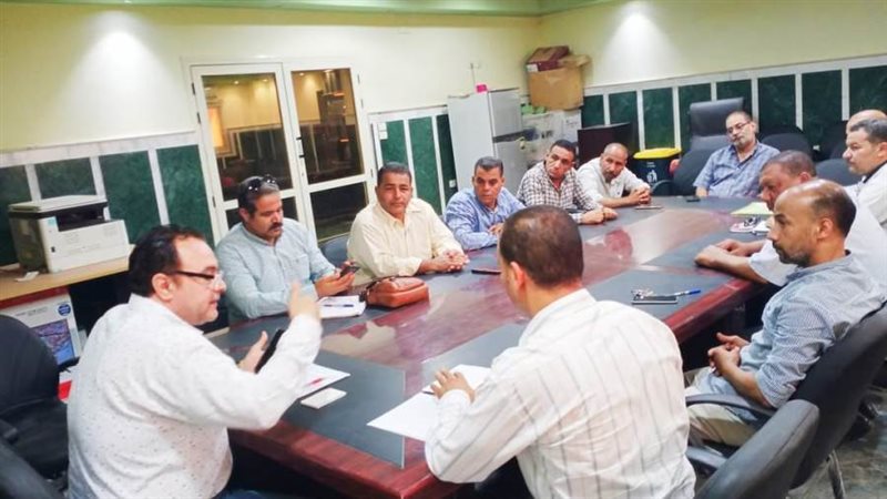 رئيس مركز ملوى خلال