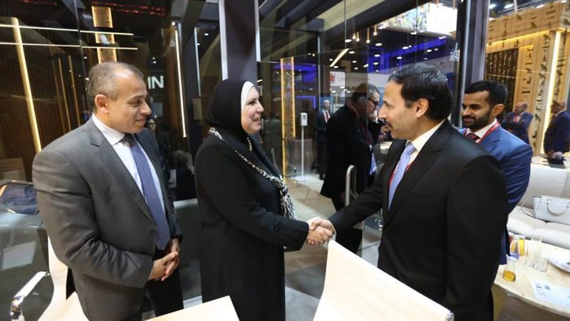 وزيرة التجارة والصناعة