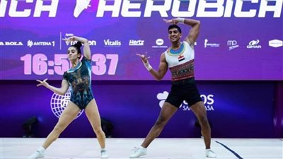 دولي الجمباز مشيدًا بمنتخب الأيروبيك.. يقدم درسًا في التاريخ المصري