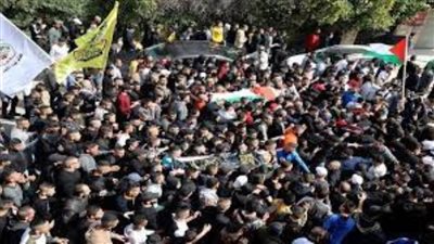 آلاف الفلسطينيين يُشيعون شهداء 