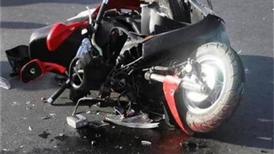 مصرع ربة منزل وطفلتها وإصابة الزوج في حادث اصطدام سيارة نقل بموتوسيكل بالشرقية