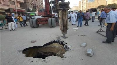 هبوط أرضي بشارع 23 يوليو بحي شرق شبرا الخيمة 