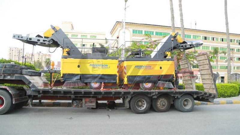 معدات النظافة والتجميل