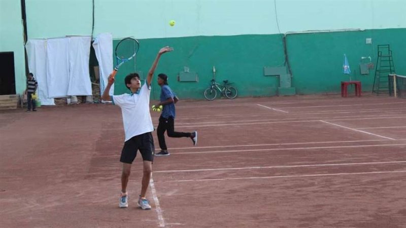 بطولة التنس بنادي