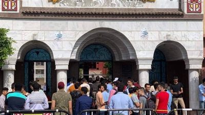 توافد طلاب الثانوية العامة ببورسعيد على اللجان